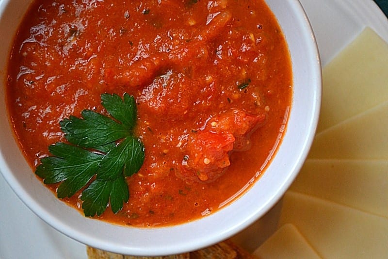 Spicy Roasted Tomato Soup – RavieNomNoms